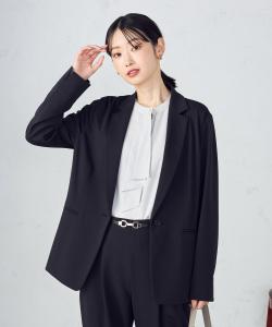 Пиджак приталенного кроя из меланжевого трикотажа и нейлона с вискозным понте, пригодный для стирки.