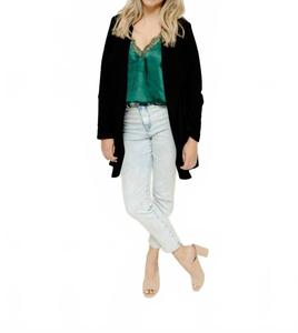 Куртка Cecelia Quilted в черном цвете SKIES ARE BLUE