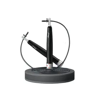 Материал ручек скакалка: PP, PC Материал троса: PU, стальной трос Для учащихся, 3 м LINING, черный