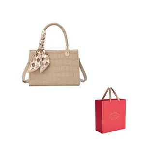 PAYOT Микрофибра искусственная кожа женская сумка через плечо средний размер бежевый бордовый синий черный, Ecru