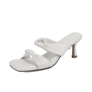 Xingdiman Женские противоскользящие тапочки устойчивые к запаху и истиранию Ecru, цвет Ecru