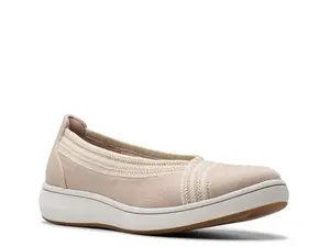 Clarks Cloudsteppers Breeze Sky Air Slip-On, песочный