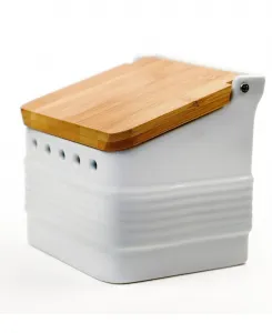 Керамическая емкость для чеснока, белая, 13 x 10 x 13 см Rsvp International