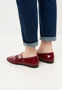 Балетки с ремешком на щиколотке MARY JANE Cesare Gaspari, красный