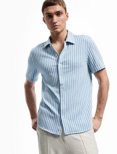 Рубашка на пуговицах классического кроя Koton, светло-голубой