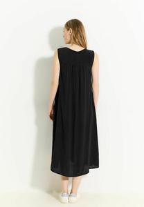 Повседневное платье MIT STRUKTUR Cecil, черный