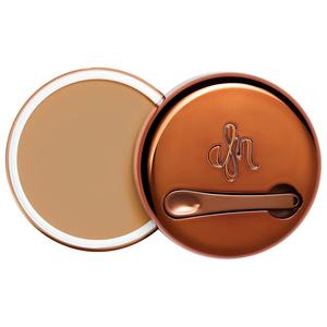 Бальзам-пудра Yummy Skin Blurring Balm Powder - тонирующая основа под макияж. Danessa Myricks Beauty, 0.63 oz /18 g, 4
