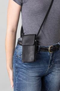 Кожаный чехол для телефона через плечо Bowness Lakeland Leather, черный