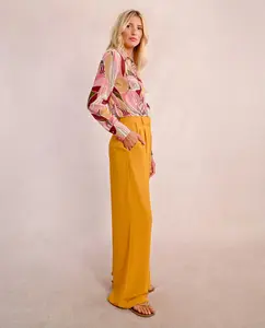 Длинные женские брюки со складками Molly Bracken, желтый