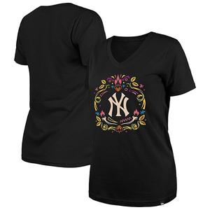 Женская черная футболка New York Yankees Día de los Muertos с v-образным вырезом New Era