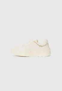 Тренеры Armani Exchange, Off White