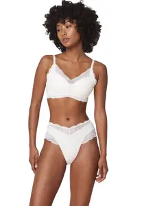 Бюстгальтер с чашками Triumph "Lift Smart P EX", эластичное кружево, белый