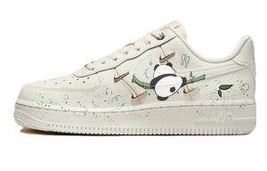 Женские кроссовки для скейтбординга Nike Air Force 1, White