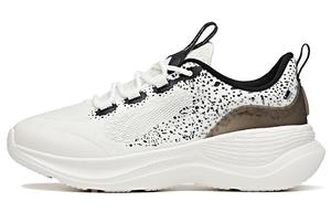 Кроссовки женские низкие