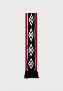 Шарф Umbro DIAMOND INTARSIA SCARF UNISEX, Black/Chili Pepper/White/Black