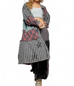 Длинный приталенный жакет в черную полоску POL