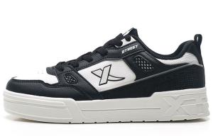 Скейтбординговые туфли мужские низкие черные/белые Xtep