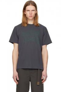 Sacai Серая футболка с принтом "Джефф Сакаи"