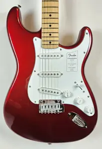 Fender Standard Stratocaster, гриф из клена, белая накладка, Candy Cola