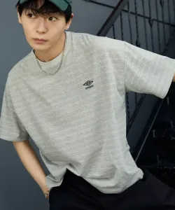 Футболка в полоску с индивидуальным логотипом, выпущенная ограниченным тиражом.