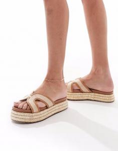 Сандалии на плоской платформе с ремешком из натуральной рафии Seqwl