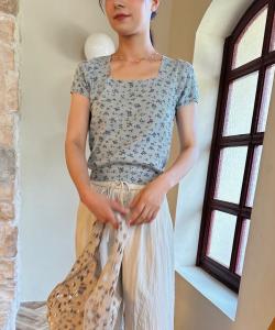 Топ с коротким рукавом и цветочным принтом Aimoha - Select -, цвет Blue