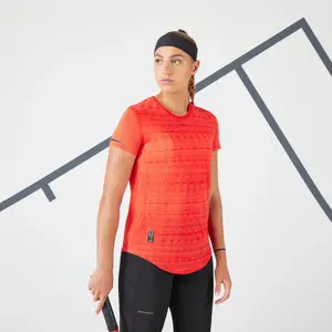 Женская лёгкая теннисная футболка Artengo 900 красная