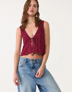 Жилет Stradivarius крючком с завязками бордового цвета