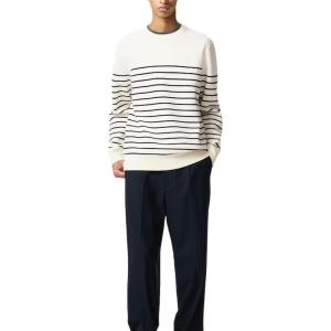 Свитер унисекс цвета айвори UNIQLO, слоновая кость