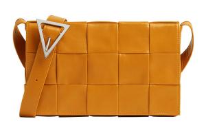 Bottega Veneta Сумка кросс-боди среднего размера с плетеным узором