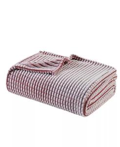 Резное плюшевое одеяло Madison Park, красный