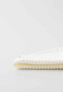 Шапка MÜTZEN UNISEX Lacoste, кремовый