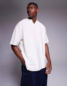 Футболка свободного кроя с вырезом-стойкой, кремового цвета, с имитацией льна Asos Design