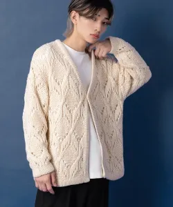 Вязаный кардиган с ажурным V-образным вырезом