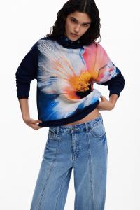 Толстовка с большим цветочным принтом