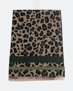 Жаккардовый шарф с животным принтом, прямоугольный, шарф с индивидуальностью и уникальной текстурой Kbas, светло-коричневый