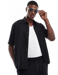 Рубашка Bershka с короткими рукавами из льняной смеси черного цвета