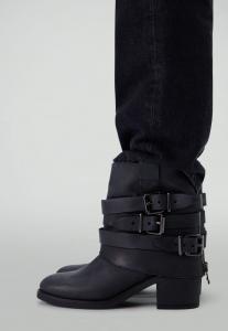 Ковбойские/байкерские ботинки MIT SCHNALLEN sacha, черный