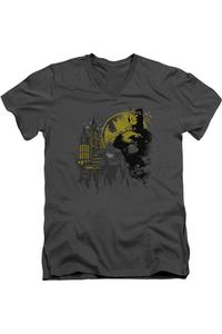 Футболка с коротким рукавом и V-образным вырезом для взрослых Batman The Dark City Gildan, цвет charcoal