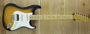 Fender JV Modified 50 Strat HSS Maple 2 Color Sunburst JV001914