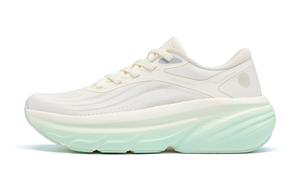 QIAODAN Женские кроссовки с низким верхом Q Light Speed Technology, устойчивые к истиранию и противоскользящие, цвет слоновой кости и белым