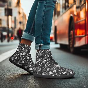 Женские походные кроссовки с узором «Огненная машина», спортивная обувь для активного отдыха, прогулок и бега по тропам Pugasmiru, Black White Skull Pattern