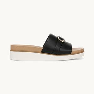 Women's Genevieve Flat Sandal In Black LifeStride