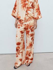 Брюки с принтом пальм широкого кроя Mango, Natural White