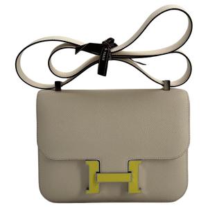 Сумка через плечо Constance Epsom Calfskin, кросс-боди для женщин Cream White HERMES, B Stamp