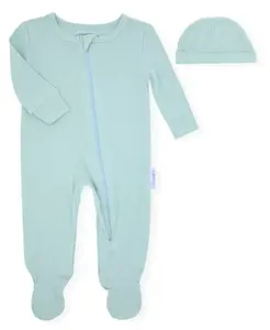 Комплект для мальчиков из 2 предметов: ребристая пижама с закрытыми ножками и шапочка Max & Olivia, зеленый