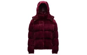 Пуховик женский красный Moncler