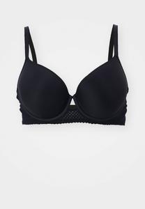 Бюстгальтер на косточках PULP PLAY COVERING MEMORY BRA Chantelle, черный