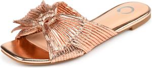 Женские сандалии Journee Serlina с плиссированной металлической бабочкой, низким блочным каблуком, открытым квадратным носком и мягкой стелькой Journee Collection, розовый