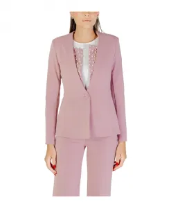 Блейзер с длинными рукавами, украшенный стразами, с застежкой на пуговицы. Rinascimento, розовый
